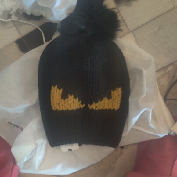 fENDI MONSTER EYES KNIT FUR HAT BEANIE OS New - Picture 1 of 5